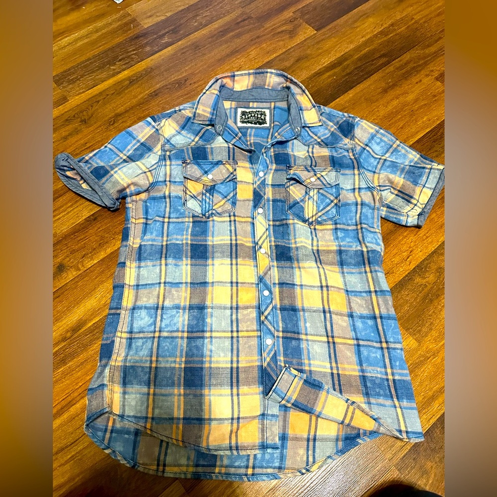 Men’s. Buckle button up size large. Great shape